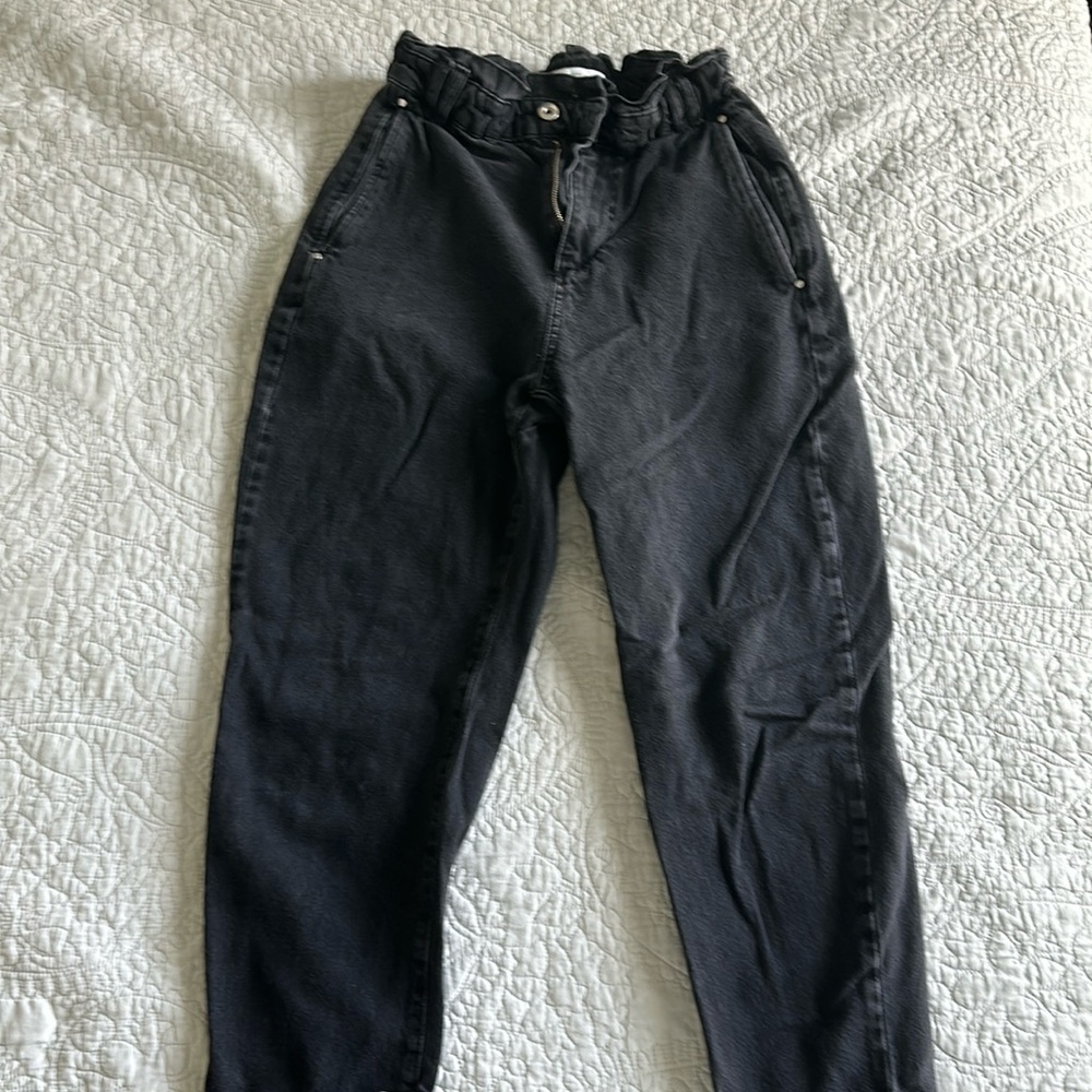 Black Zara jeans